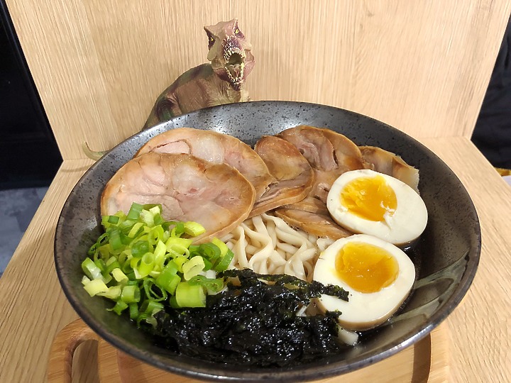 點我看大圖 超級懶人料理的乾拌麵《洛城大掌櫃》