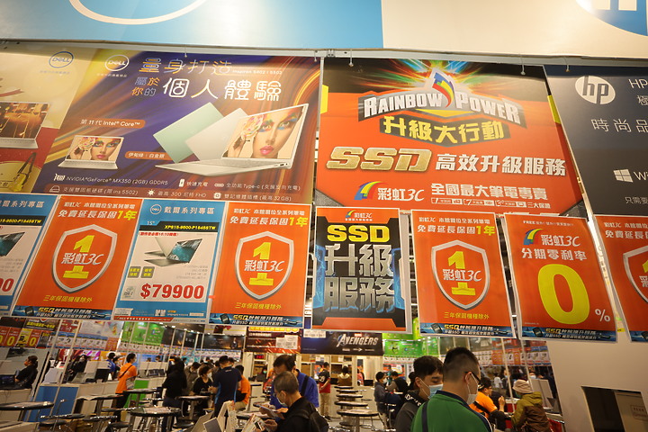 點我看大圖 人生新體驗解鎖:陪逛陪買自己買