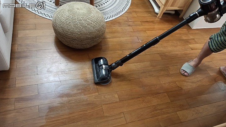 [分享]今晚我想來點…輕鬆地打掃之夜─LG A9 K系列 WiFi 濕拖無線吸塵器 給你歸宅好心情！
