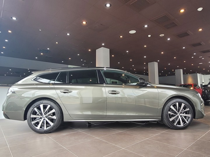 法系絕美跑旅！PEUGEOT 508SW 靜態賞車