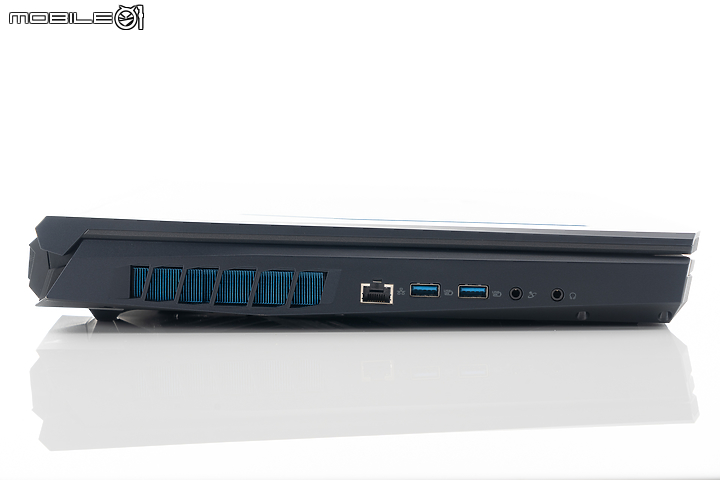 Acer Predator Helios 700 獨家實測 再探極致效能巔峰！