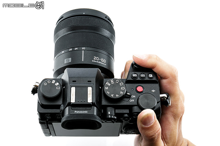 【中階無反集評】Canon EOS R vs. Panasonic S5 vs. Sony A7C 三機大亂鬥！