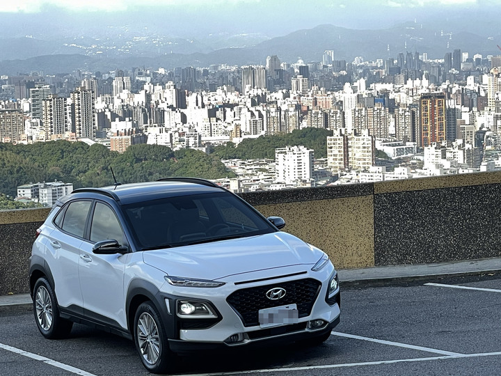 終於有一台屬於自己的車(KONA 普拉斯)