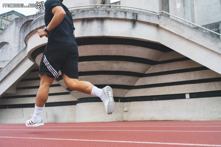 adidas 台北馬限定跑鞋 adizero Boston 9、SUPERNOVA 跑道體驗!