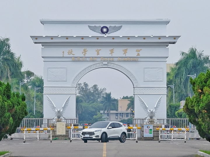 KUGA旗艦48小時環島 邊走邊玩測油耗