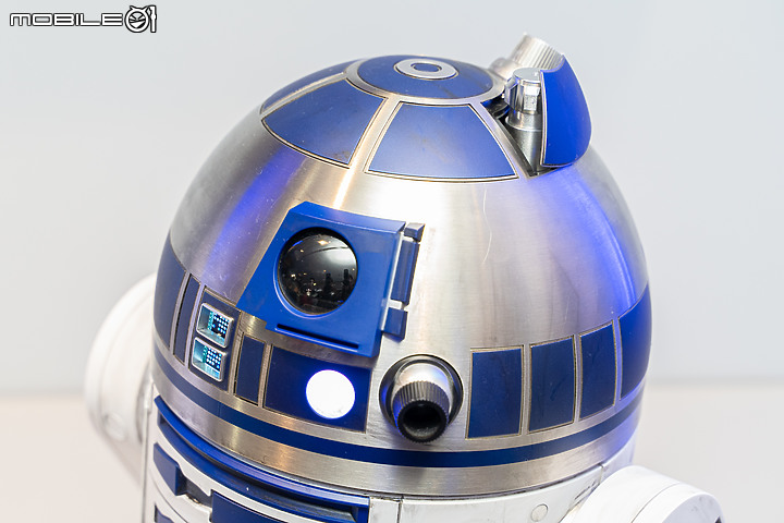 電影能做的它也行！《星際大戰》R2-D2官方復刻1/2模型登台