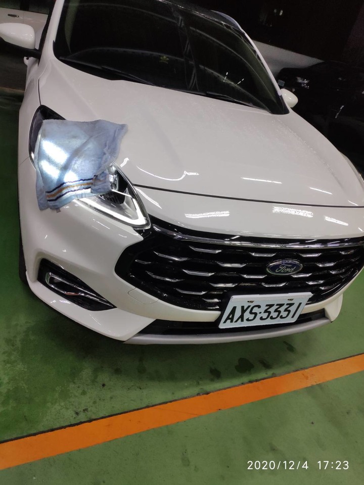 大燈起霧後續福特九和主動約要做ＡＢ車測試，結果是把車主騙去當笨蛋在欺負