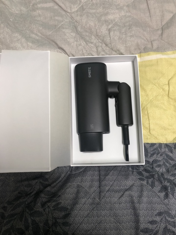 [開箱]設計師用的神奇吹風機