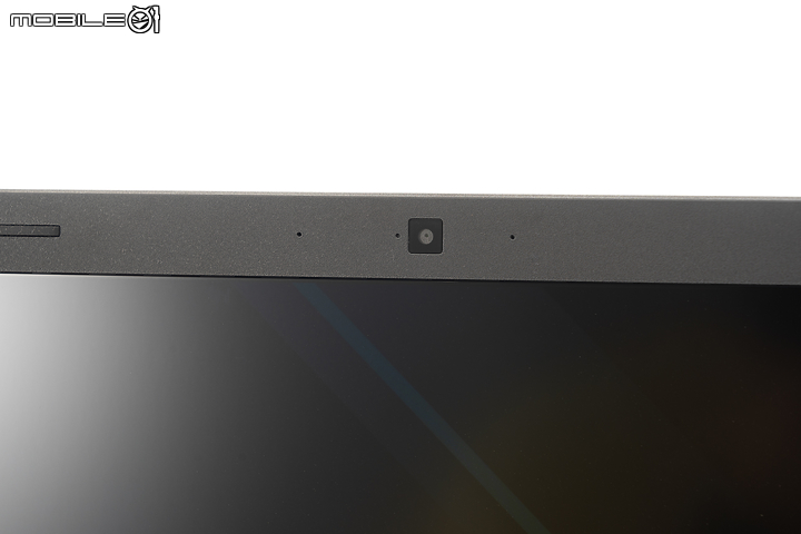 Acer Predator Helios 700 獨家實測 再探極致效能巔峰！