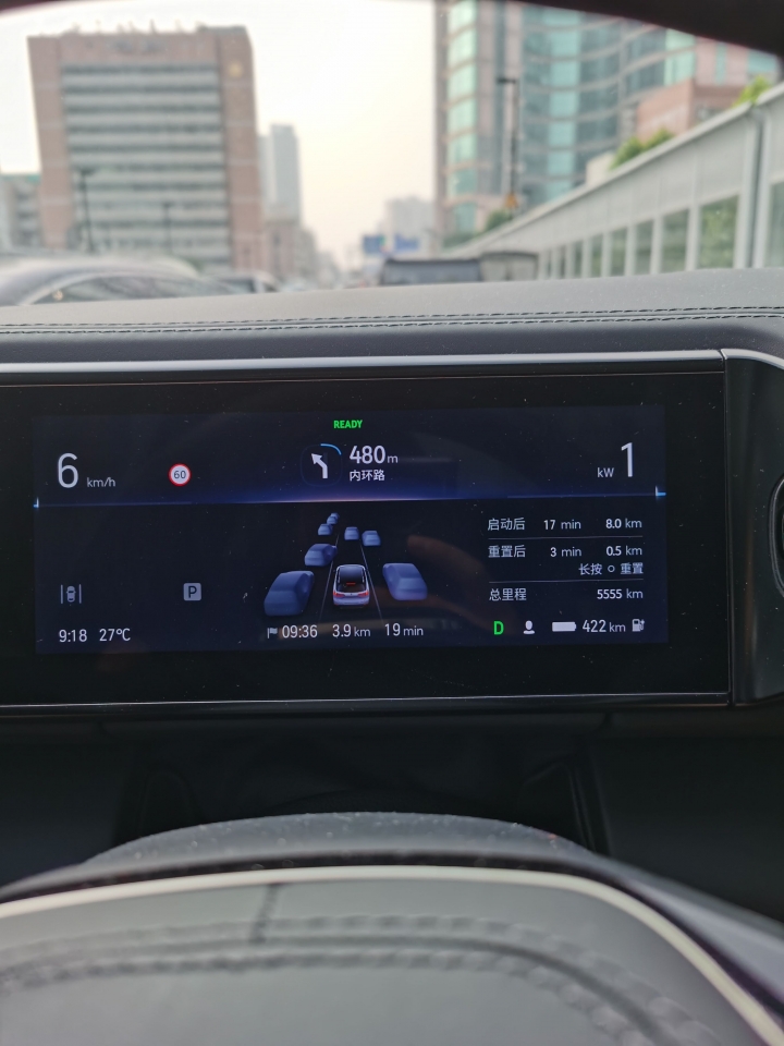 對岸的車越來越強大了！！！！