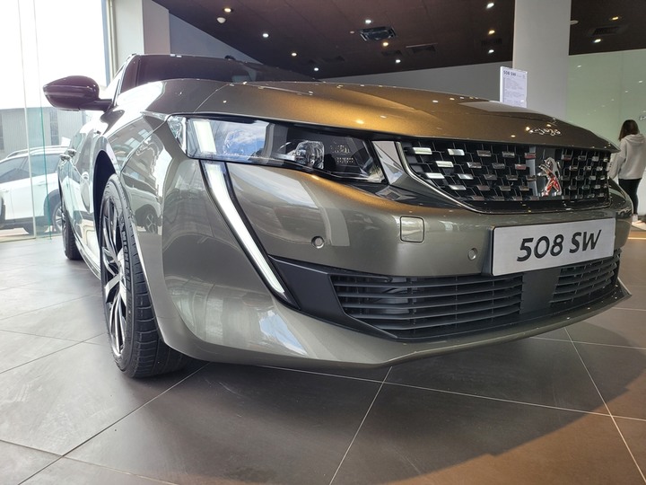 法系絕美跑旅！PEUGEOT 508SW 靜態賞車