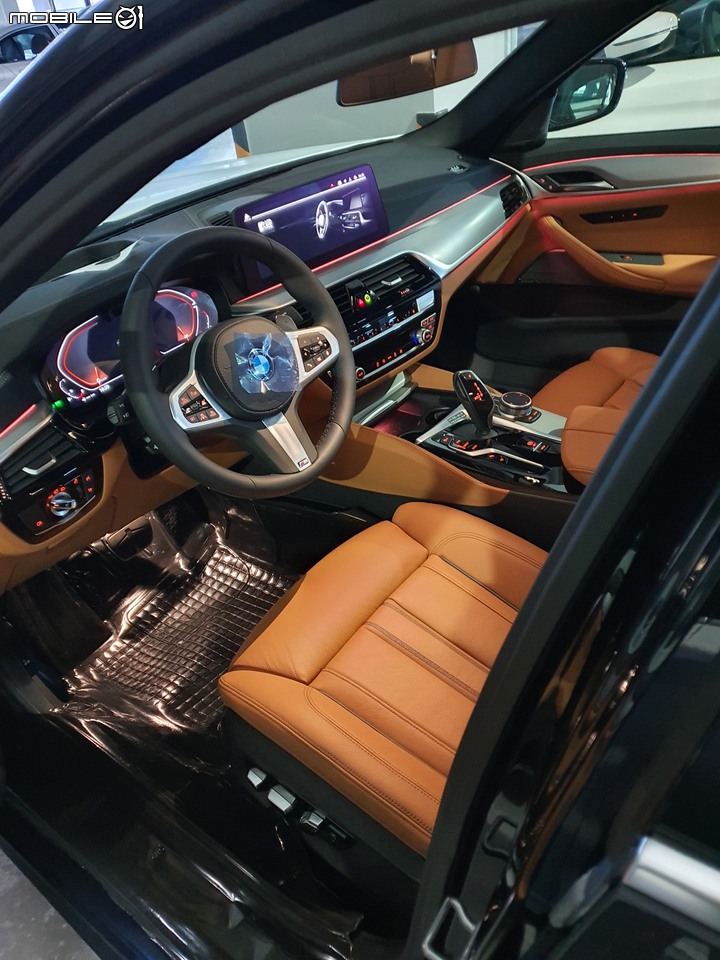 點我看大圖 21年式首發版德訂530i M-Sport
