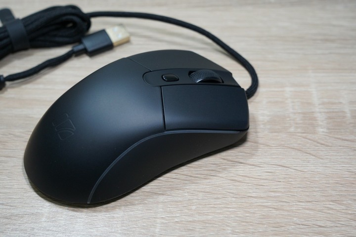 iRocks M40E簡易開箱