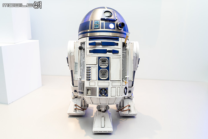 電影能做的它也行！《星際大戰》R2-D2官方復刻1/2模型登台