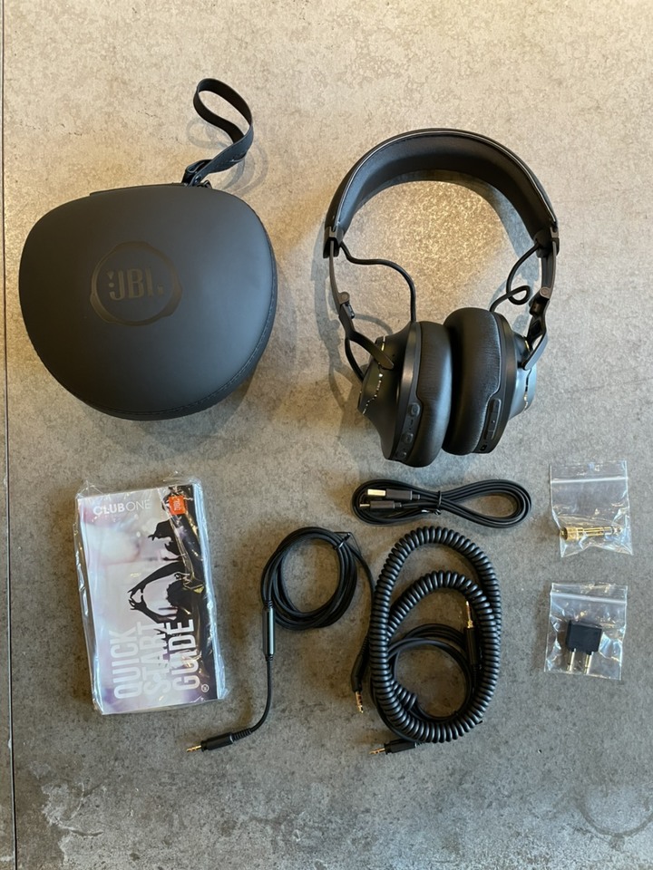 【開箱文】JBL CLUB ONE 專業調音DJ電腦監聽級 頭戴式無線降噪藍芽耳機