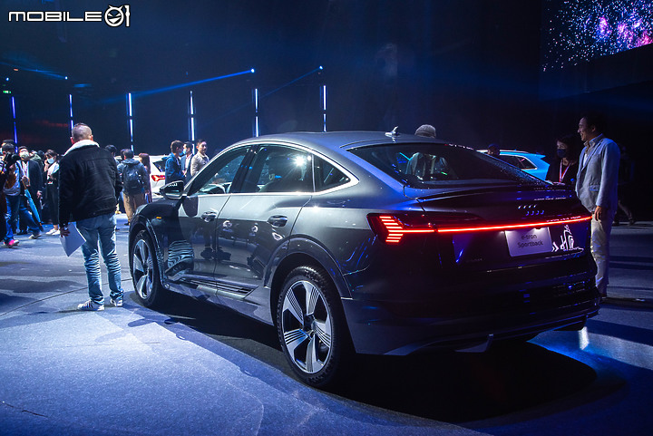 【採訪】Audi電動休旅e-tron/e-tron Sportback正式發表,五車型自304萬元起!