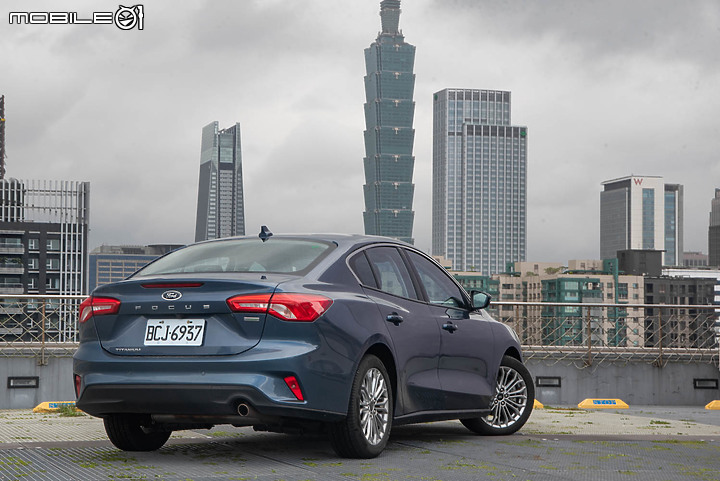 超夯「四門轎車」集合評比|Toyota Altis、Nissan Sentra、Ford Focus 爭奪戰