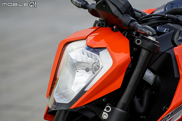 KTM 250 Duke 試駕報告｜運動性極佳的白牌街跑