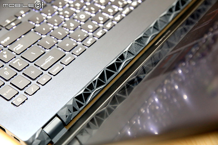 外表不電競的類電競筆電 ASUS X571LI 簡單開箱