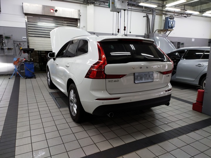 回Volvo原廠錢包破洞