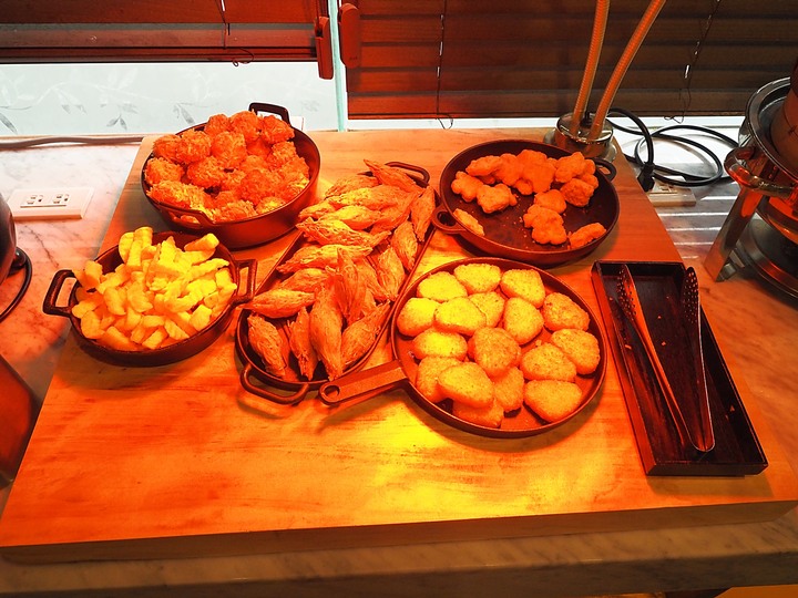 【住宿分享】高雄市 新興區 宮賞藝術飯店 — 有著大空間，一房一特色的旅館