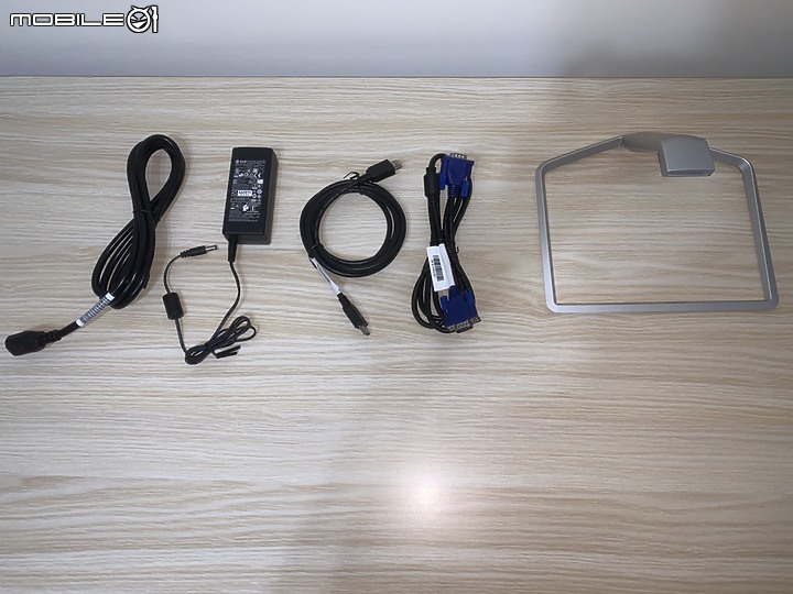 HP 27fw 27吋ips螢幕簡單開箱