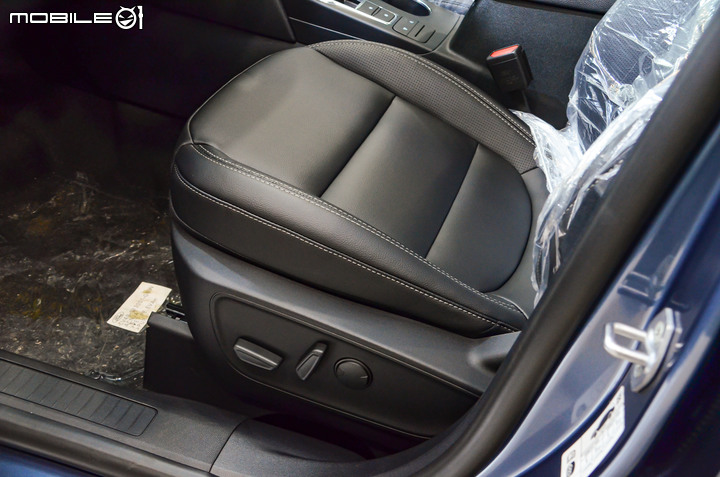【實車賞析】Ford Kuga EcoBoost 180 雅緻型展間開箱,接單生產的入門選項