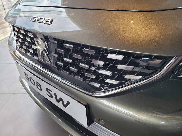 法系絕美跑旅！PEUGEOT 508SW 靜態賞車