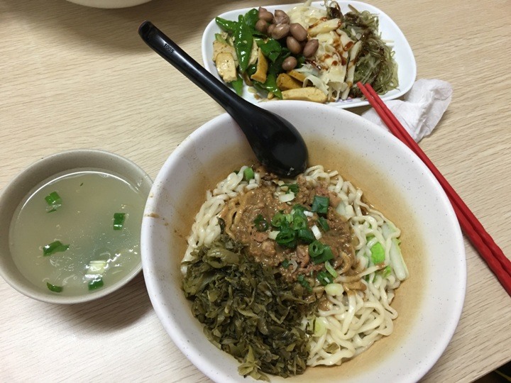 騎遊屏東市四大市場享食記