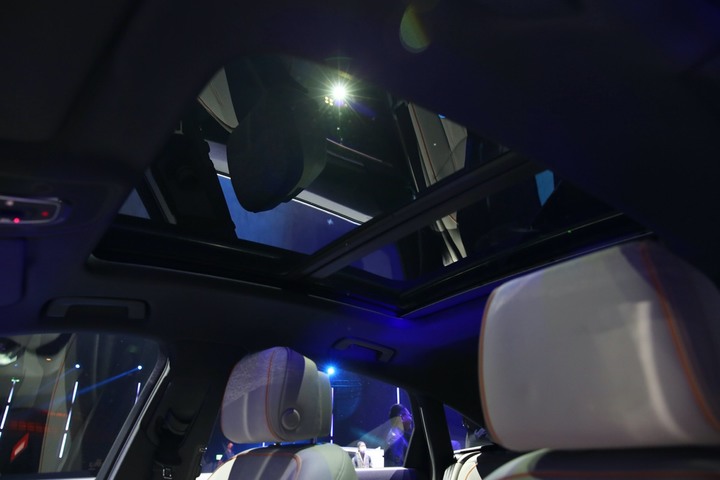 e-tron上市晚會,結合科技與聲光效果的饗宴