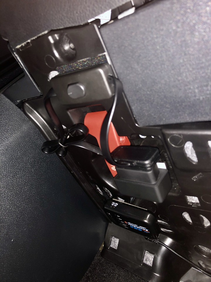 [開箱] 極度浮誇 Mercedes-AMG Roof Box
