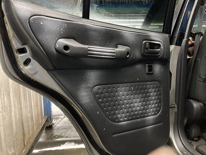 神話的開始-都會越野車1代RAV4 2.0 AWD開箱