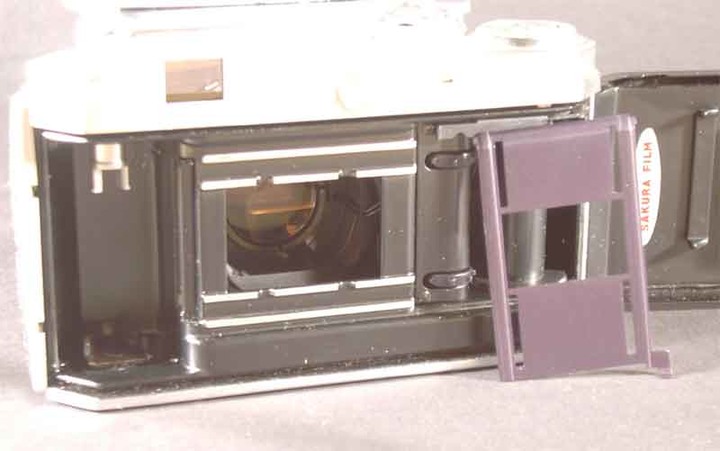 KONICA IIIM 全幅與半幅變換的RF相機.