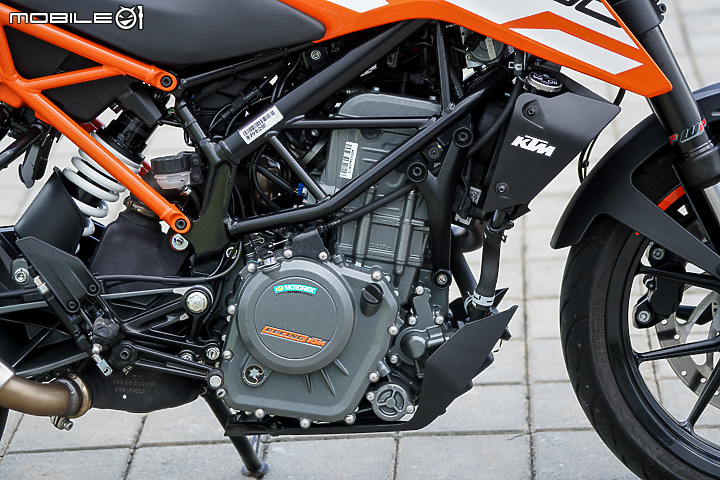 KTM 250 Duke 試駕報告｜運動性極佳的白牌街跑