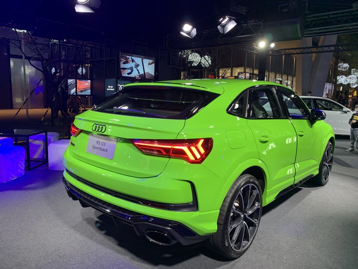 Audi信義區賞車活動,RSQ3真的帥!