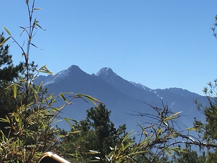「坐車比爬山還累的百岳」-郡大山