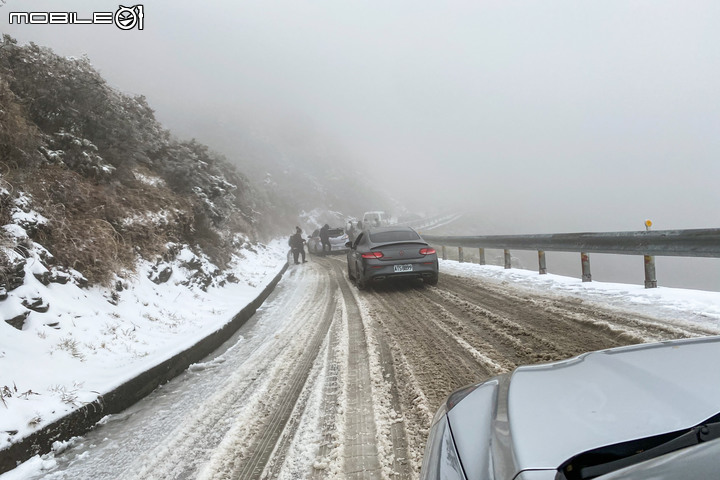 Ford Kuga EcoBoost250 ST-Line AWD直闖武嶺水晶宮,雪地試駕心得分享!
