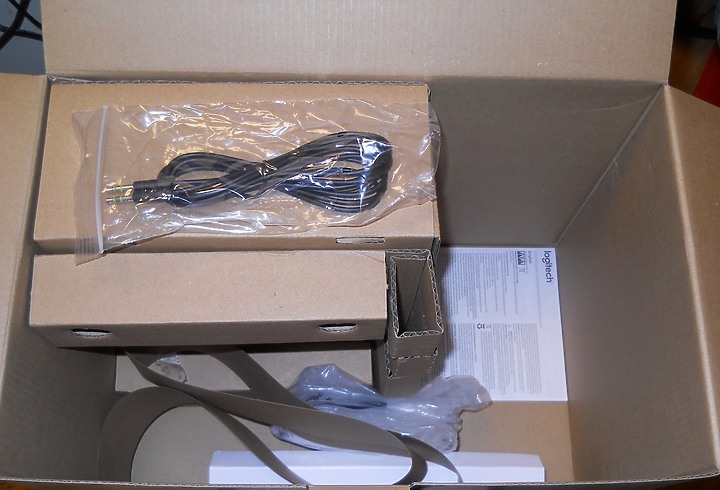 【最末尾再聽一首西洋歌】。 Logitech Z407新款2.1喇叭【開箱】 羅技 中堅級新氣象作品