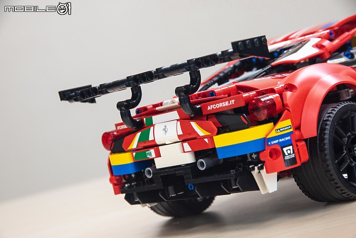 【開箱】樂高Lego最新Technic系列實拍,Ferrari 488 GTE/McLaren Senna GTR/Jeep Wrangler三車齊發!