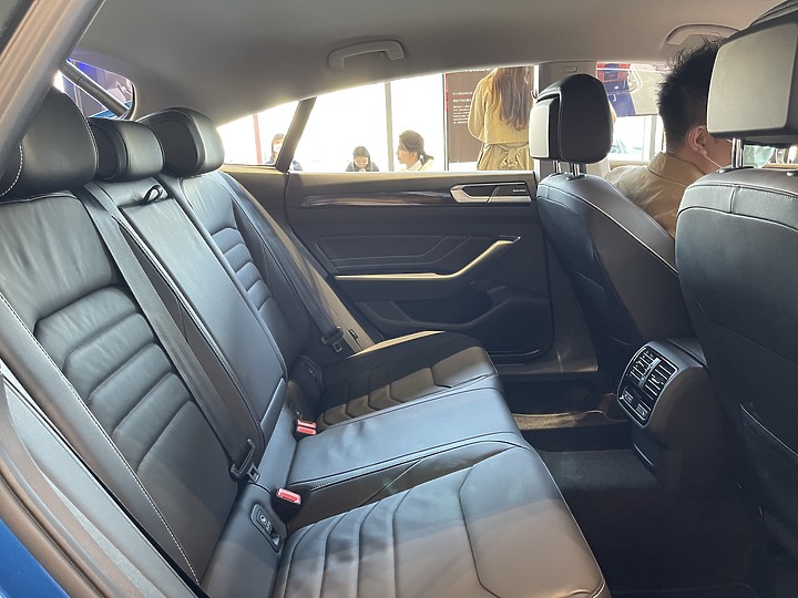點我看大圖 Arteon 超帥的轎跑賞車心得