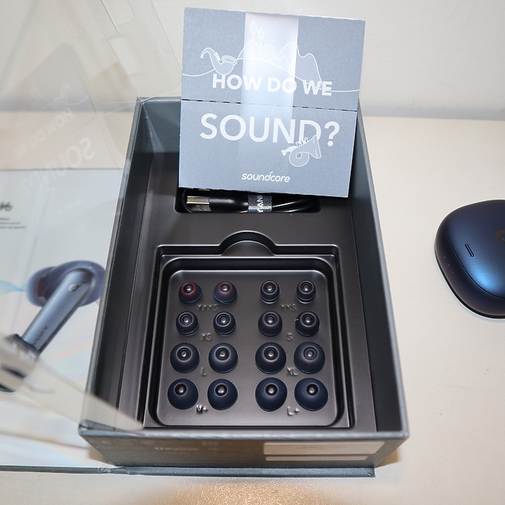 點我看大圖 (好讀版) 平價降噪耳機 Anker Soundcore Liberty Air 2 Pro 星燦藍 開箱