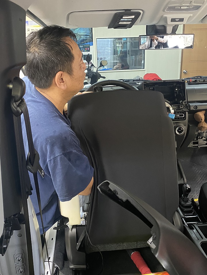 Jimny 配上sony ax5000 開箱
