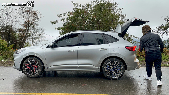 Ford Kuga EcoBoost250 ST-Line AWD直闖武嶺水晶宮,雪地試駕心得分享!