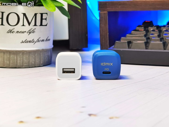 [文長圖多] iPhone充電器怎麼選？IDMIX PD快充充電套裝開箱，iPhone 12專屬配件