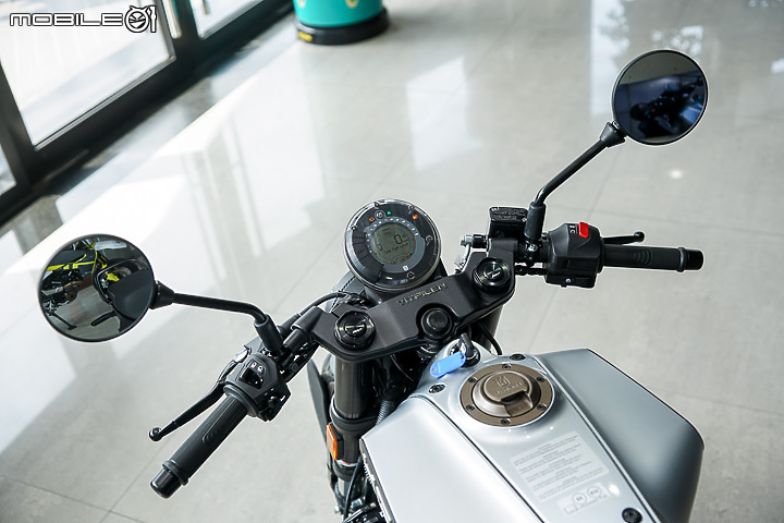 【採訪】Husqvarna 安東貿易正式代理!Svartpilen 401 & Vitpilen 401 新價上市!701 Supermoto 同步登場!