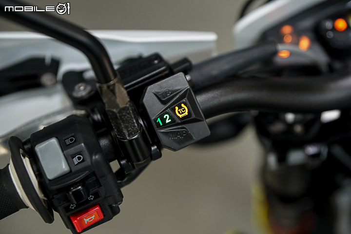 【採訪】Husqvarna 安東貿易正式代理!Svartpilen 401 & Vitpilen 401 新價上市!701 Supermoto 同步登場!