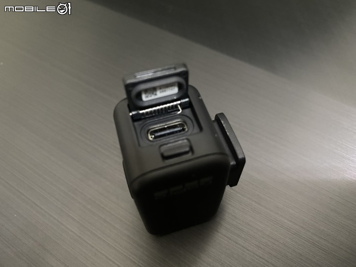 開箱-GoPro-HERO9 Black媒體模組ADFMD-001&GoPro Black燈光模組ALTSC-001-AS