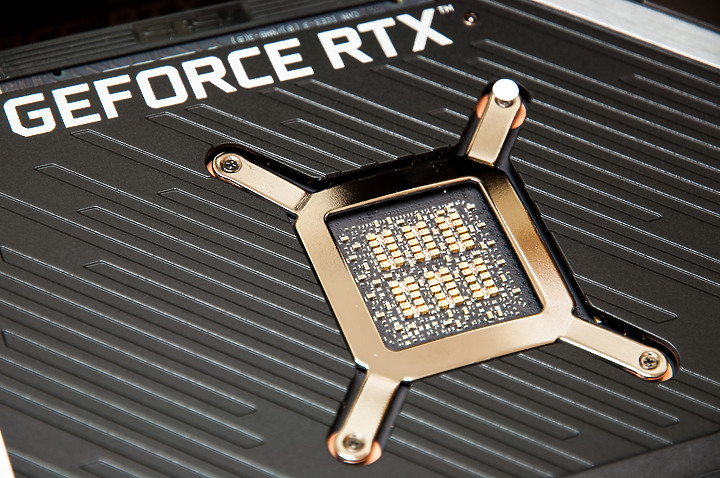 點我看大圖 「ASUS ROG Strix RTX3080 開箱兼前代比較評測」 - 有點認真開箱文。