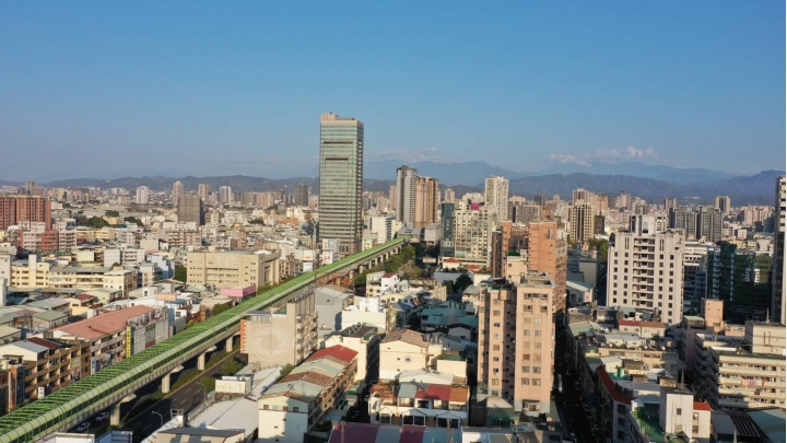 New 西屯 巨陽 *文華悅* 單層挑高三米六 市區機能綠線捷運宅 討論