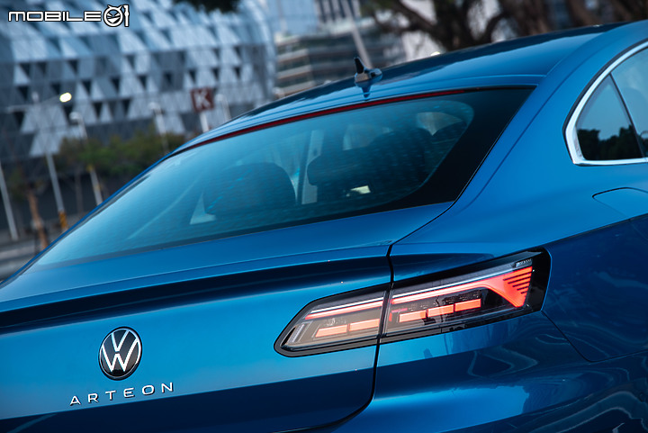 Volkswagen Arteon 330 TSI Elegance Premium試駕|帥是基本,新世代科技含量更是迷人!